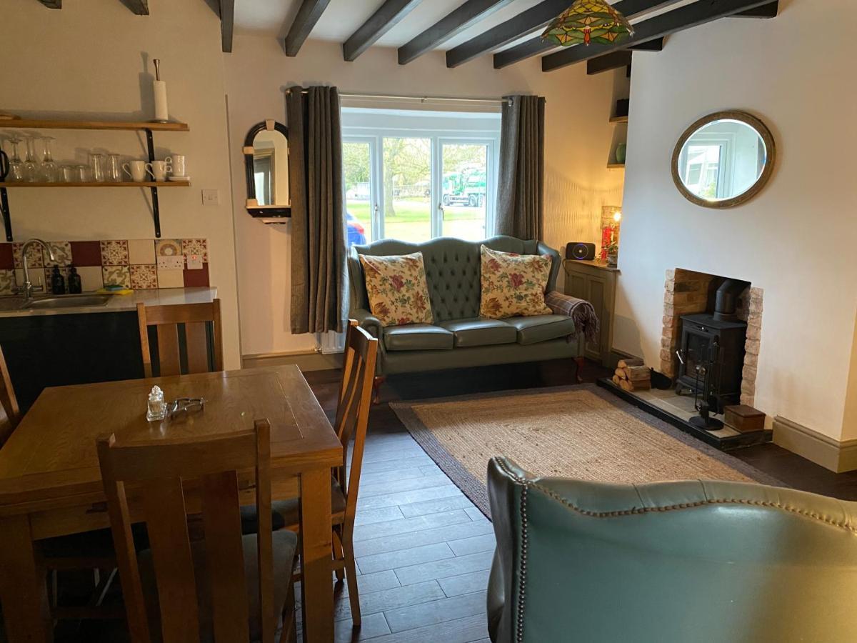 Work And Relax - Fast Wifi, Fireplace & Near Pub Ньютон Эйклиф Экстерьер фото